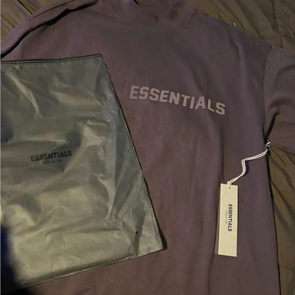 Essentials long sleeve - Picture 4 of 4